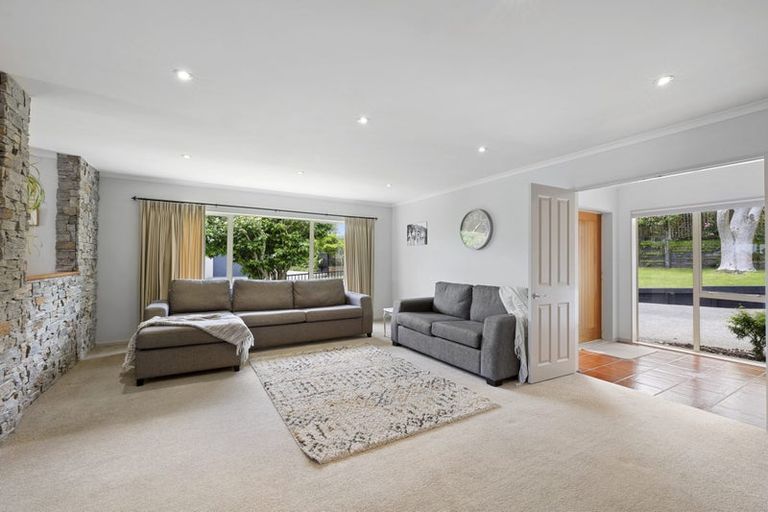 Photo of property in 1 Orlando Close, Frankleigh Park, New Plymouth, 4310