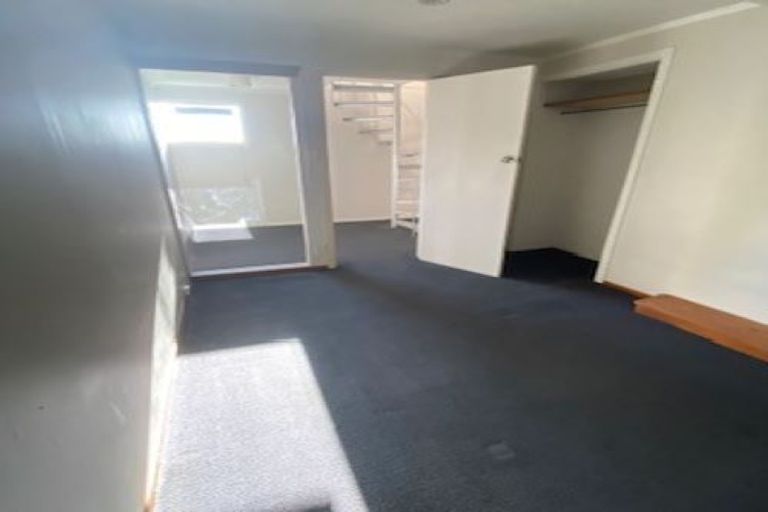 Photo of property in 14 Lanigan Street, Birkdale, Auckland, 0626