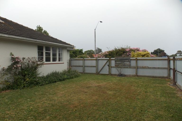 Photo of property in 660 Featherston Street, Roslyn, Palmerston North, 4414
