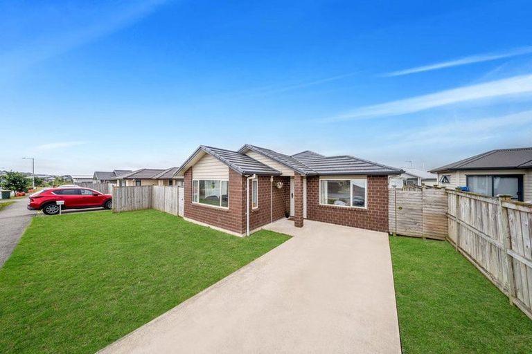 Photo of property in 28 Rainsford Road, Pukekohe, 2120