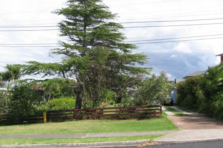 Photo of property in 6 Waiau Street, Torbay, Auckland, 0630