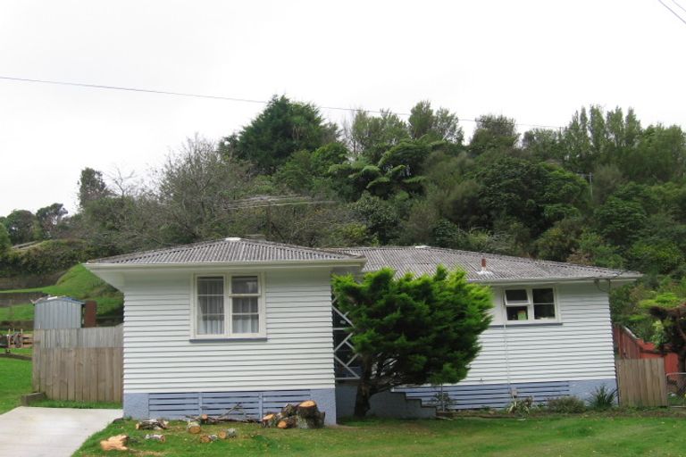 Photo of property in 44 Bird Grove, Stokes Valley, Lower Hutt, 5019