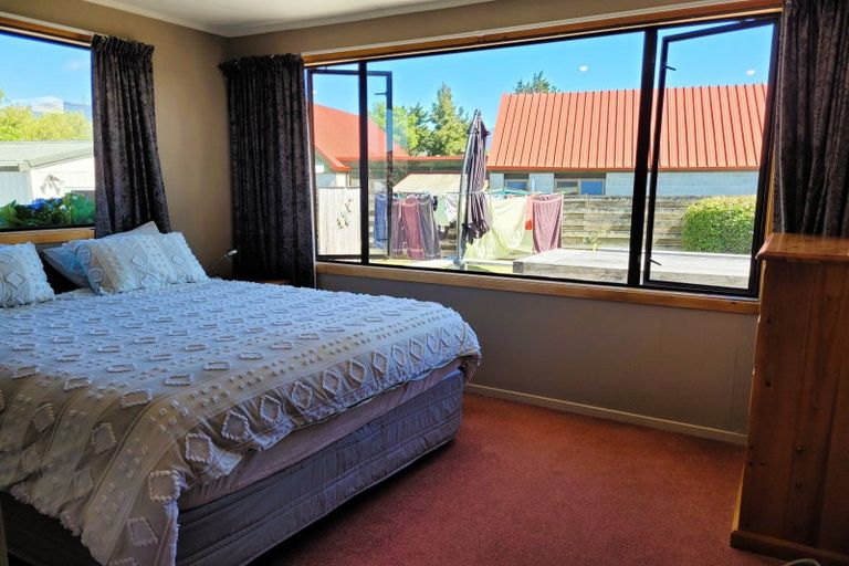 Photo of property in 28 Howden Street, Te Anau, 9600