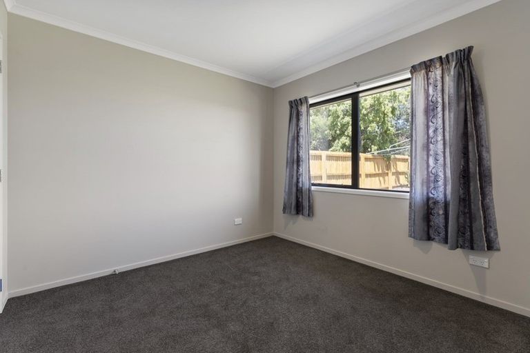 Photo of property in 4 Sandown Crescent, Aranui, Christchurch, 8061
