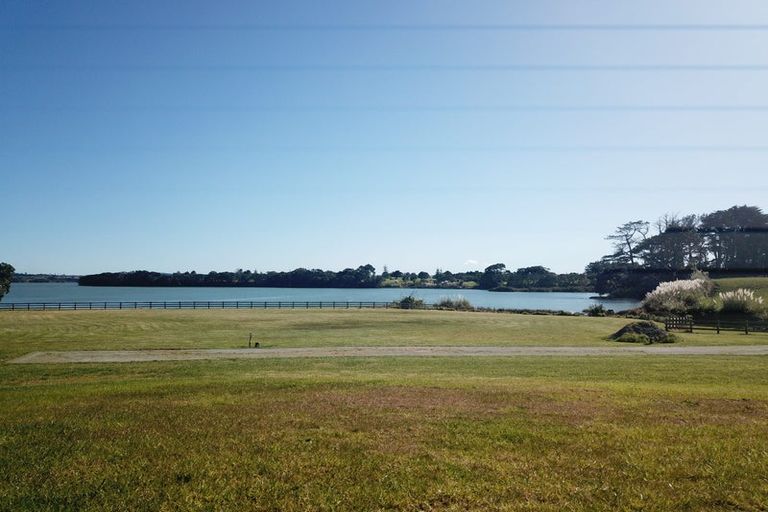 Photo of property in 17 Goble Road, Clarks Beach, 2679