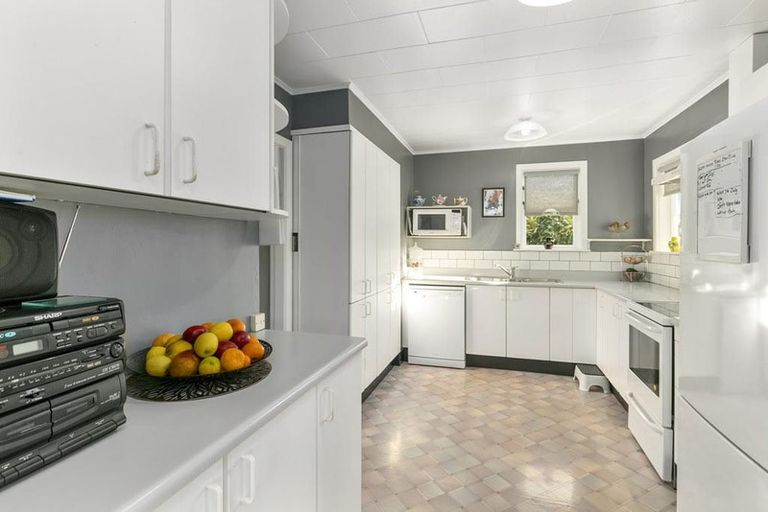 Photo of property in 13 Foster Street, Taita, Lower Hutt, 5011