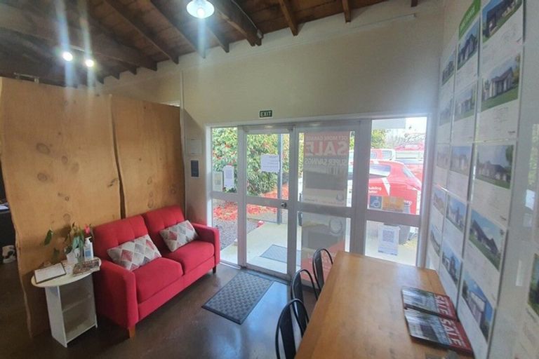 Photo of property in 180 Havelock Road, Akina, Hastings, 4122