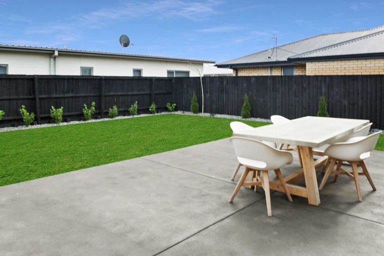Photo of property in 32 Karere Avenue, Marshland, Christchurch, 8083