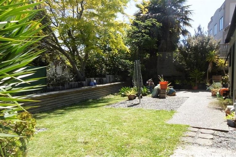 Photo of property in 3/44 Carlisle Road, Browns Bay, Auckland, 0630