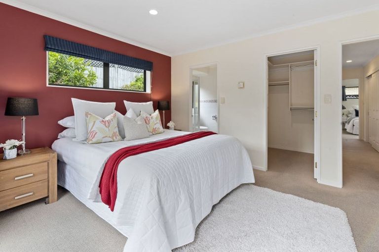 Photo of property in 24 Coventry Way, Long Bay, Auckland, 0630