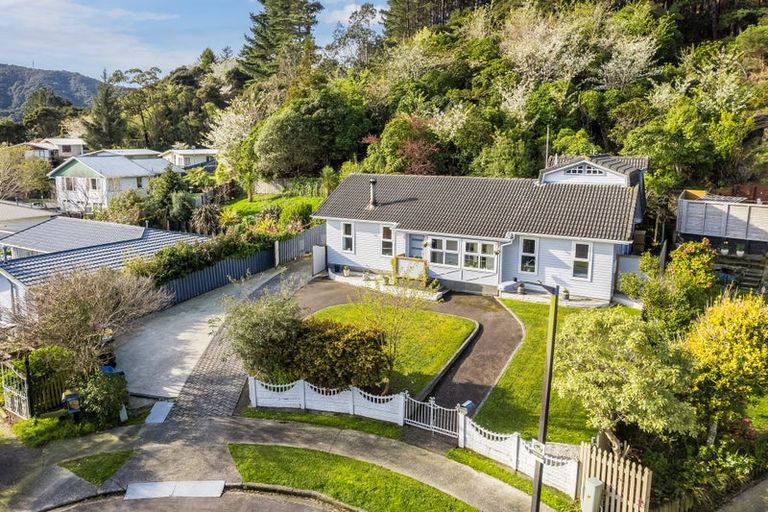 Photo of property in 19 Mimihau Grove, Wainuiomata, Lower Hutt, 5014