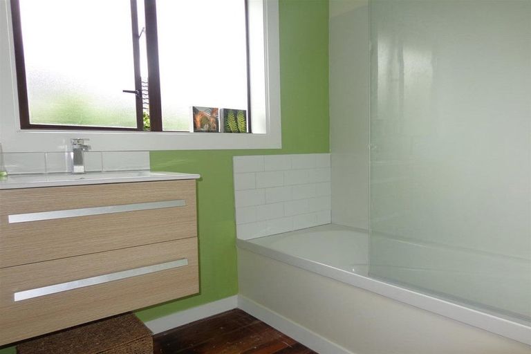 Photo of property in 12 Briggs Road, Mairehau, Christchurch, 8052