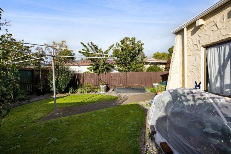 Photo of property in 15 Kowhai Street, Hawera, 4610