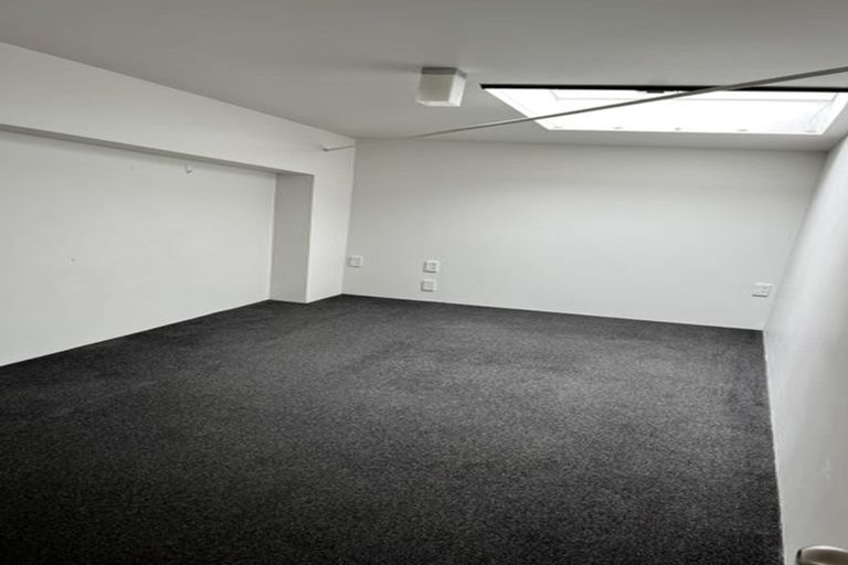 Photo of property in 8 Torrens Terrace, Mount Cook, Wellington, 6011