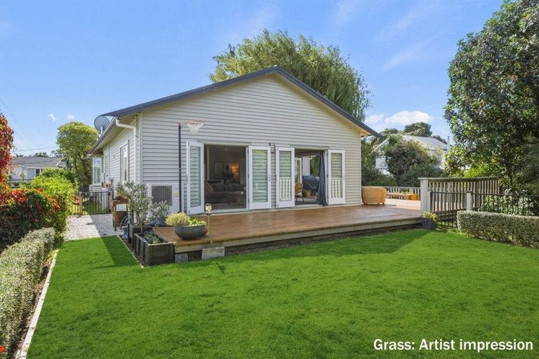 Photo of property in 20 Locarno Street, Opawa, Christchurch, 8023