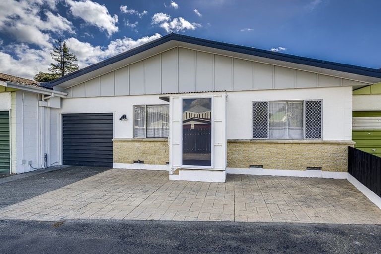 Photo of property in 2/166 Gloucester Street, Taradale, Napier, 4112