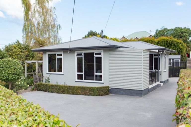 Photo of property in 21 Great North Road, Saint Johns Hill, Whanganui, 4501