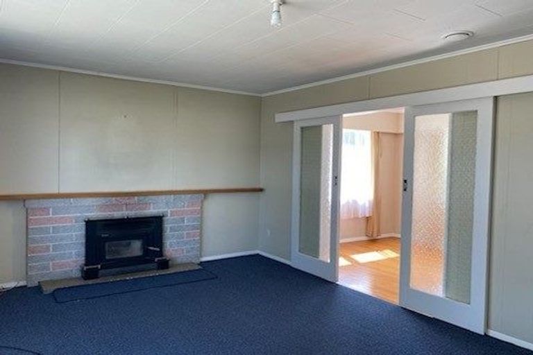 Photo of property in 62 Russell Road, Wainuiomata, Lower Hutt, 5014