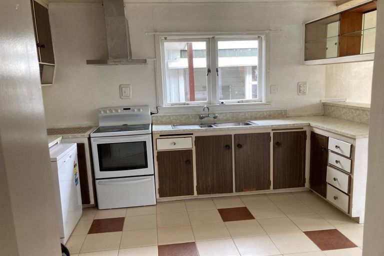 Photo of property in 184 Old Titirangi Road, Titirangi, Auckland, 0604