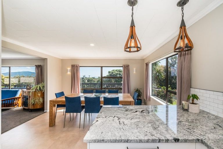 Photo of property in 3 Atua Street, Waikanae Beach, Waikanae, 5036