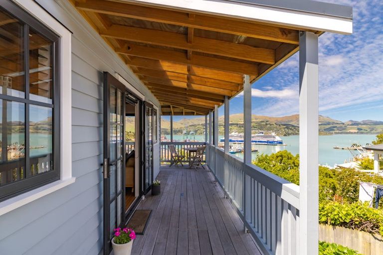 Photo of property in 24 Jacksons Road, Lyttelton, 8082