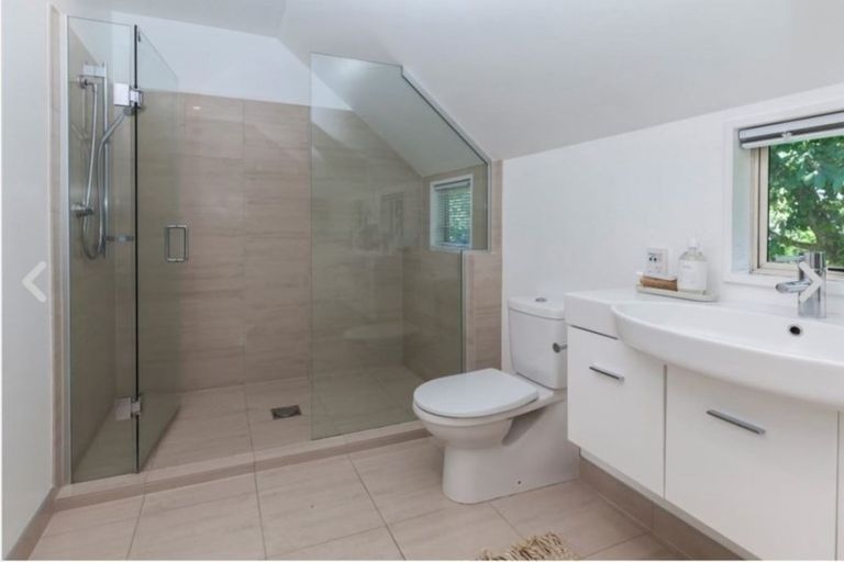 Photo of property in 276 Memorial Avenue, Burnside, Christchurch, 8053