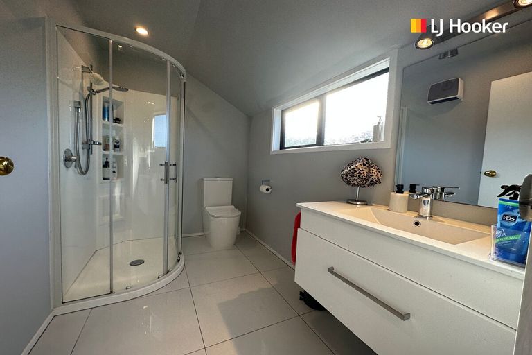 Photo of property in 106 Glenross Street, Glenross, Dunedin, 9011