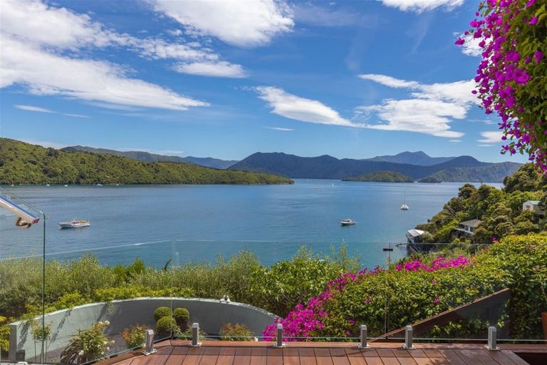 Photo of property in 2 Marina View Estate, Waikawa, Picton, 7281