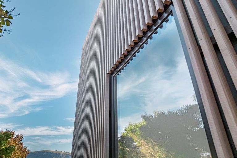 Photo of property in 302 Cannon Hill Crescent, Mount Pleasant, Christchurch, 8081