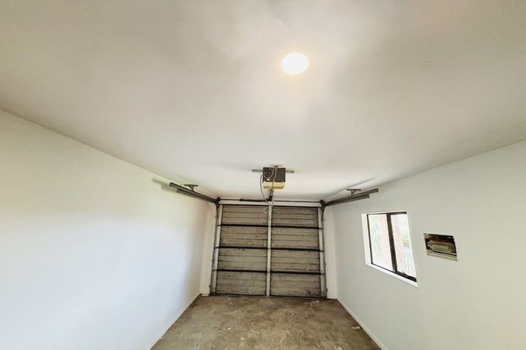 Photo of property in 21 Robertson Road, Favona, Auckland, 2024