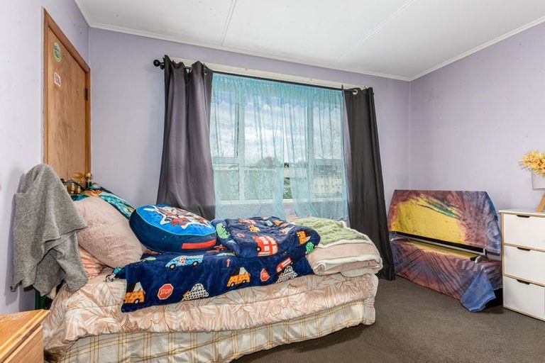 Photo of property in 25 Loongana Street, Waitangirua, Porirua, 5024
