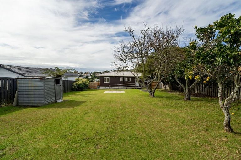 Photo of property in 66 Kia Ora Road, Beach Haven, Auckland, 0626