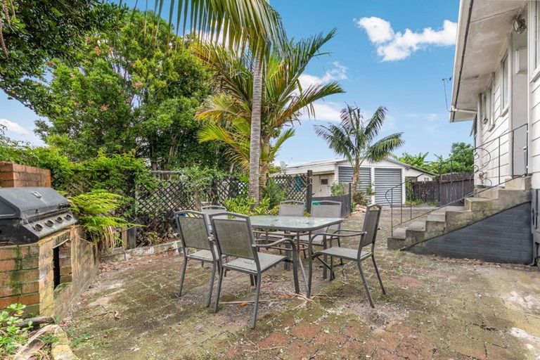 Photo of property in 15 Astor Place, Manurewa, Auckland, 2102