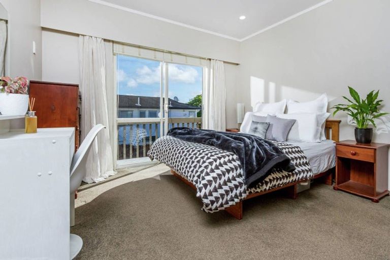 Photo of property in 1/25 Mayall Avenue, Beach Haven, Auckland, 0626