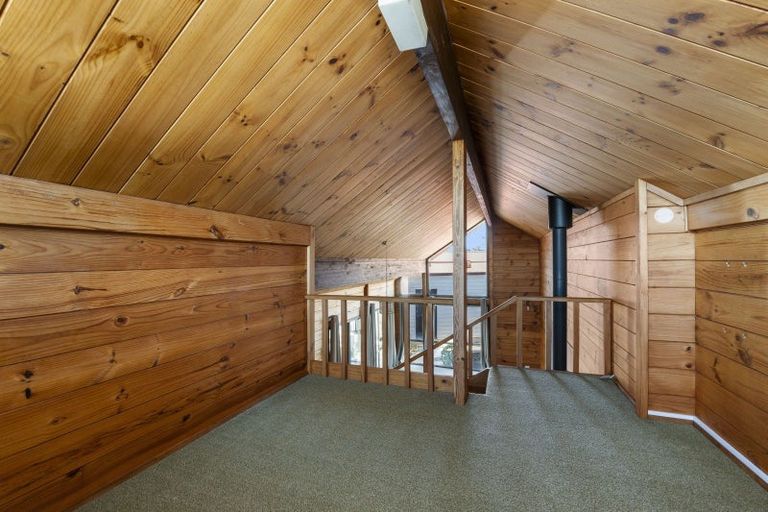 Photo of property in 14 Fairfax Terrace, Frankleigh Park, New Plymouth, 4310