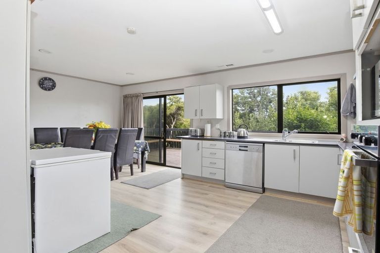 Photo of property in 2/18 Sailmaker Close, Whitby, Porirua, 5024