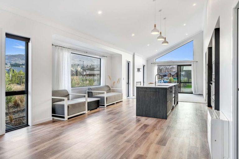 Photo of property in 24 Bragato Way, Cromwell, 9310