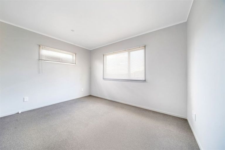 Photo of property in 56 Makora Road, Massey, Auckland, 0614
