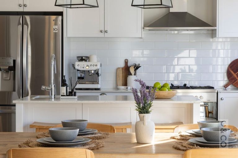 Photo of property in 11 Kahika Grove, Huapai, Kumeu, 0810