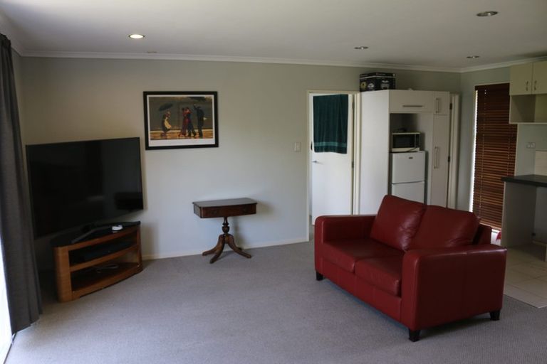 Photo of property in 75 Bruce Pulman Drive, Takanini, 2112