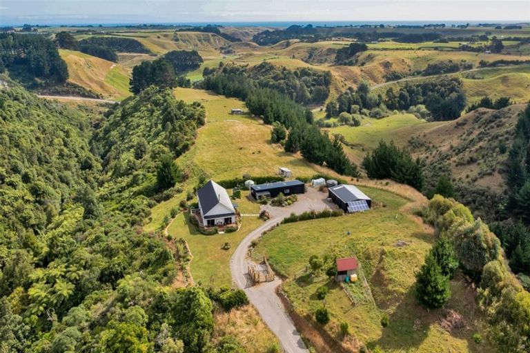Photo of property in 172 Whakamara Road, Manutahi, Hawera, 4672