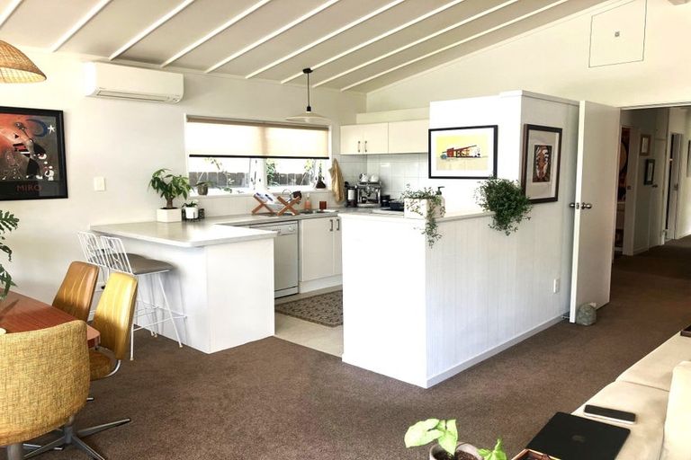 Photo of property in 97 Tiroroa Avenue, Te Atatu South, Auckland, 0610