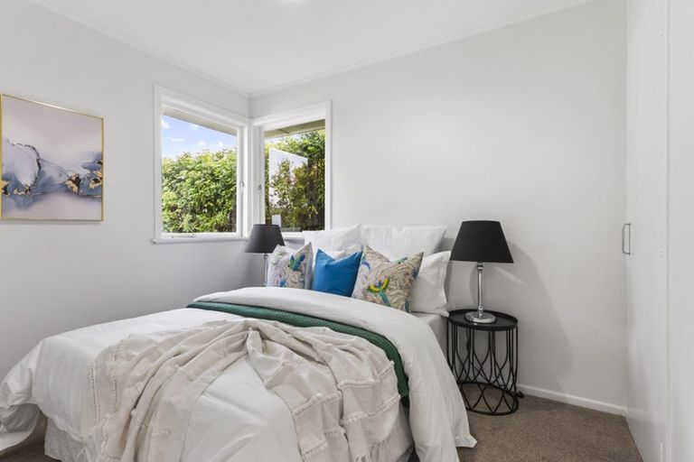 Photo of property in 11 Royal Arch Place, Rosehill, Papakura, 2113