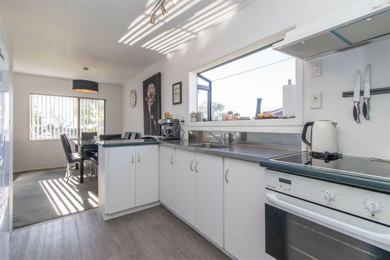 Photo of property in 22 Tawari Street, Inglewood, 4330