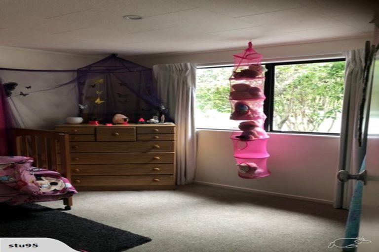 Photo of property in 35 Linwood Drive, Paraparaumu, 5032