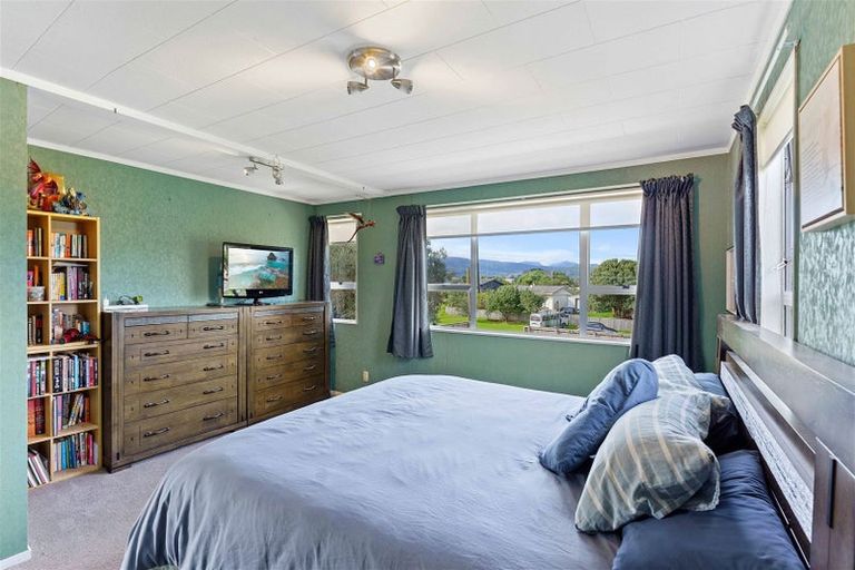 Photo of property in 43 Dixie Street, Te Horo Beach, Otaki, 5581
