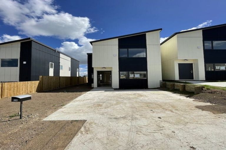 Photo of property in 3b Putiputi Way, Papakura, 2110