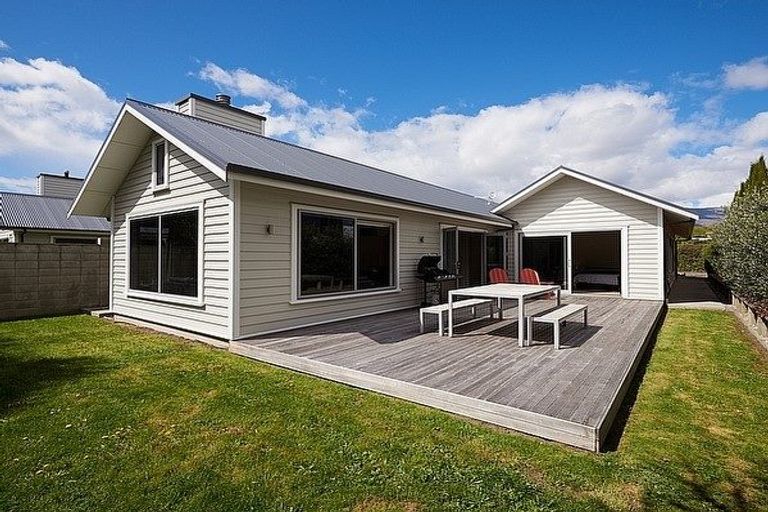 Photo of property in 11b Lansdown Street, Wanaka, 9305
