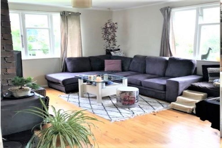 Photo of property in 4 Gemini Place, Beach Haven, Auckland, 0626