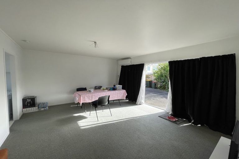 Photo of property in 2/32 Eastern Beach Road, Eastern Beach, Auckland, 2012